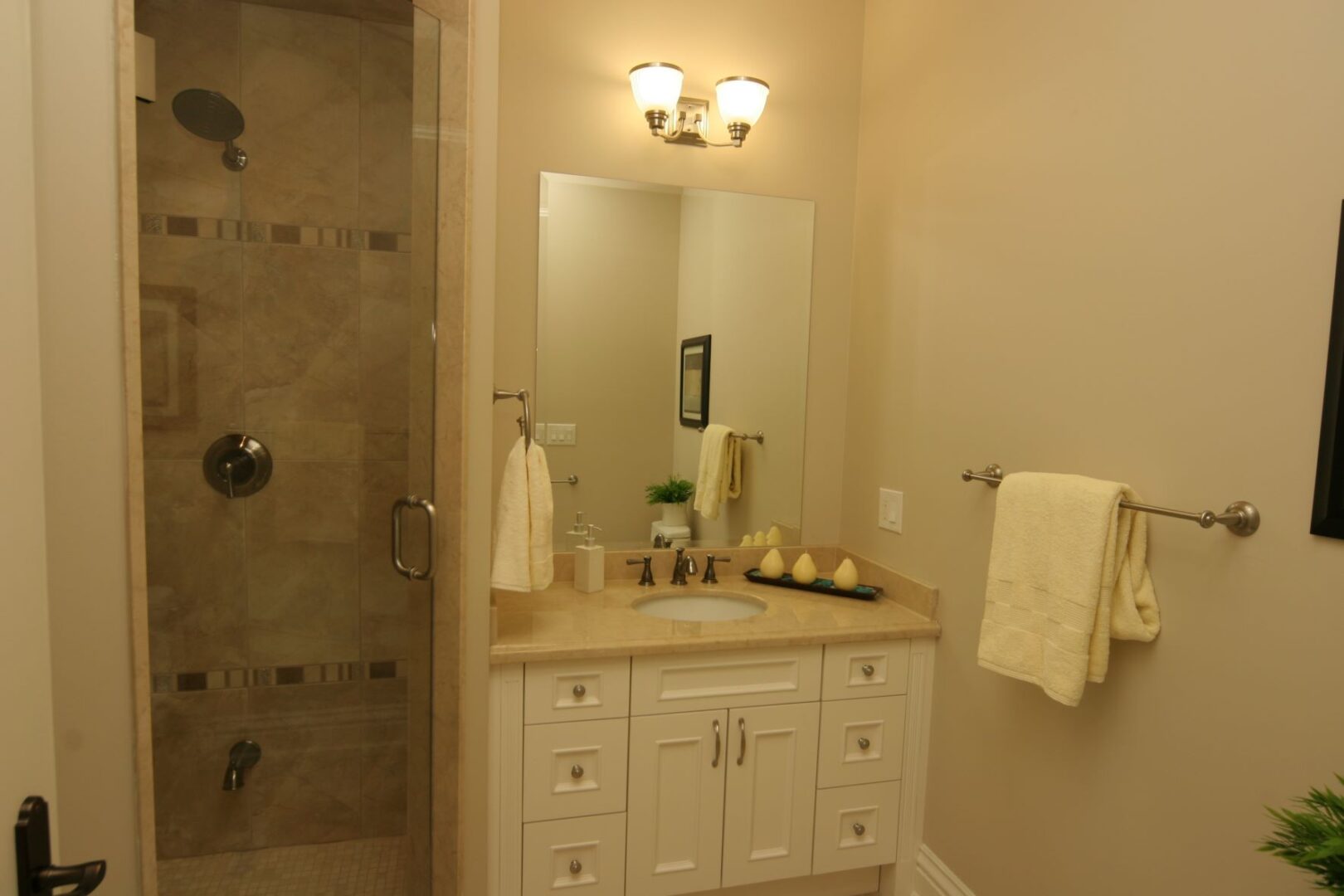 A Bathroom With White Counters